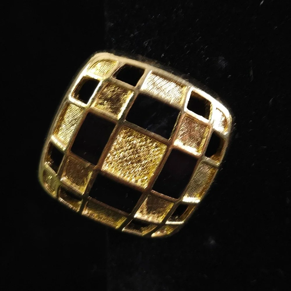 ELEGANT VTG 80'S COUTURE BLACK ENAMEL ART DECO STYLE GOLDEN SQUARE CLIP EARRINGS